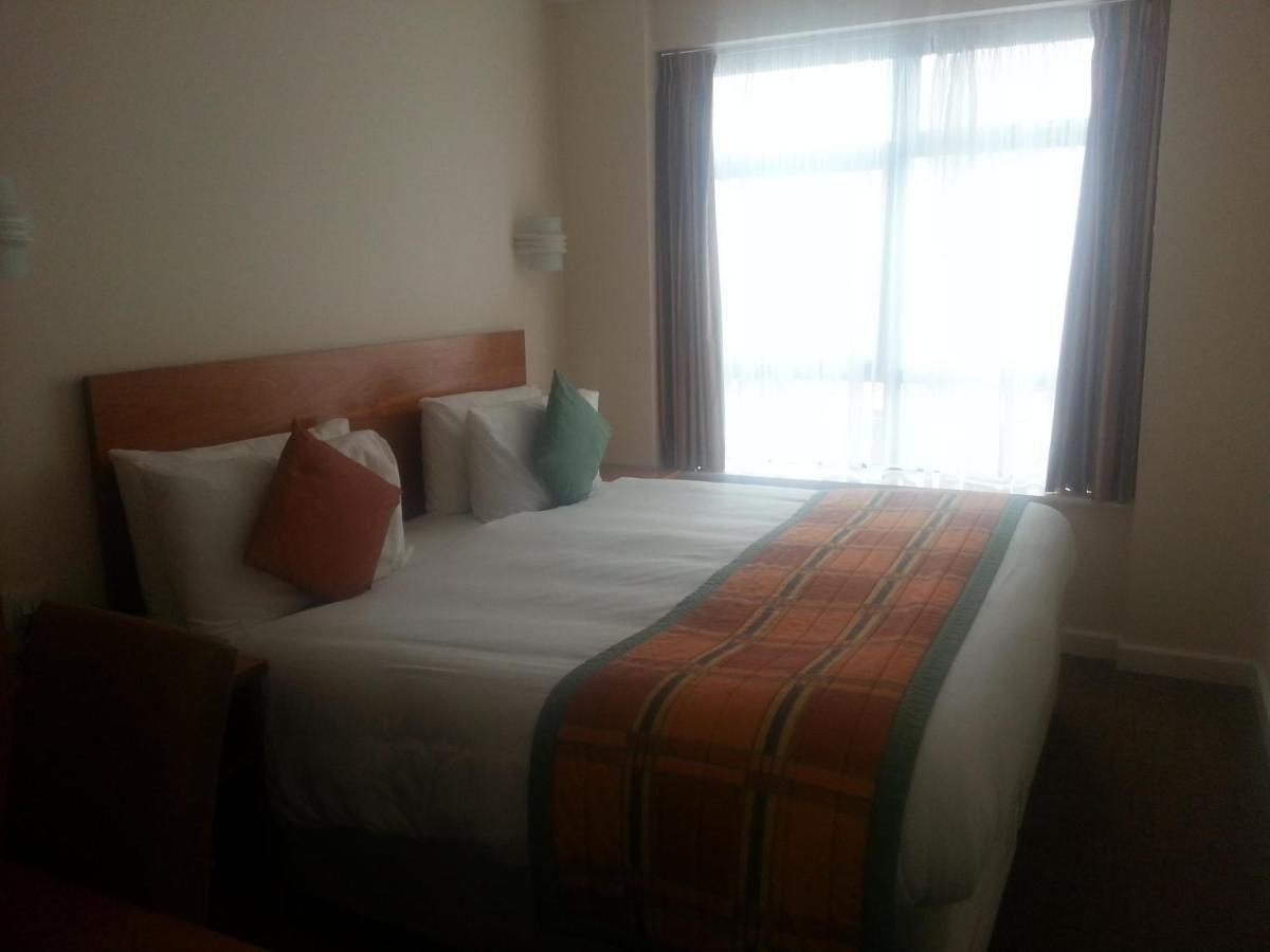 Sefton Express Hotel Ballasalla Zimmer foto